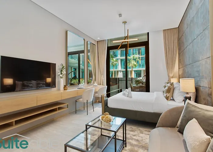 Chic Studio With Pool Access In The Autograph