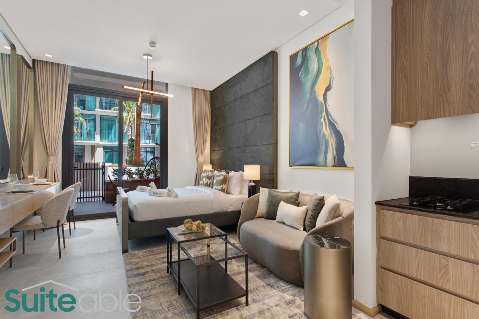 Chic With Pool Access In The Autograph *